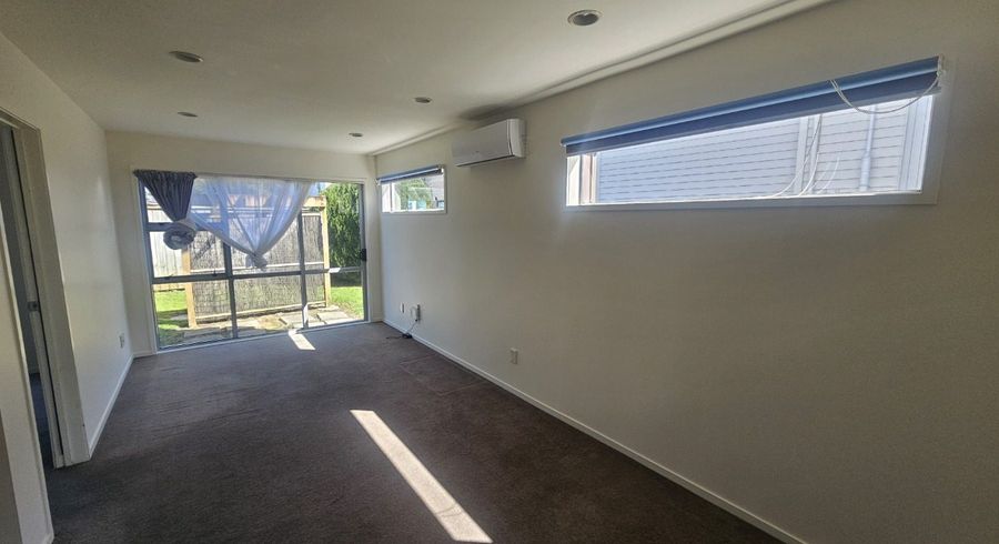  at 33A Kenderdine Road, Papatoetoe, Manukau City, Auckland