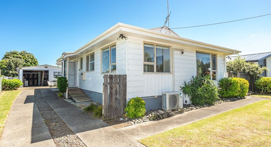  at 25 Carson Street, Castlecliff, Whanganui, Manawatu / Whanganui