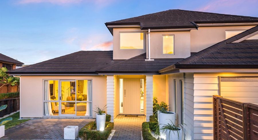  at 7 Paparoa Crescent, Aotea, Porirua