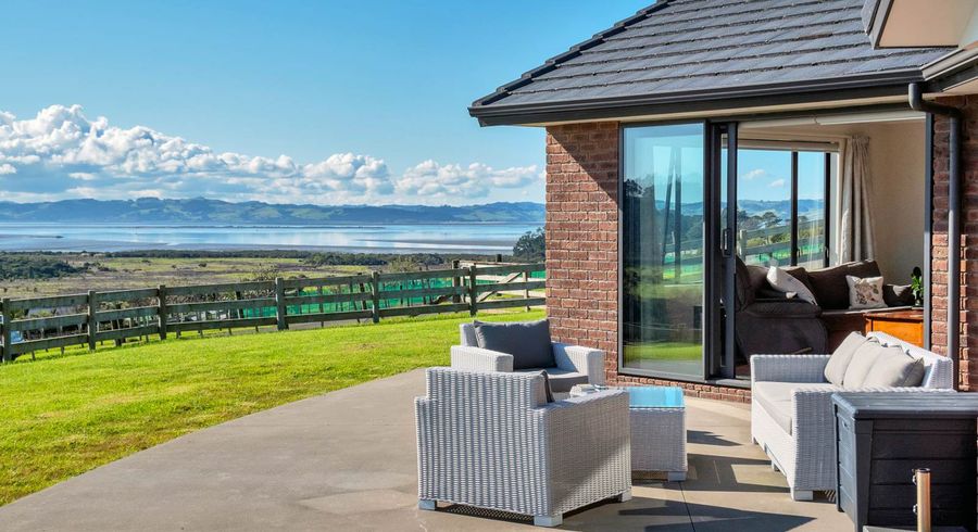  at 87 Tuparekura Road, Helensville