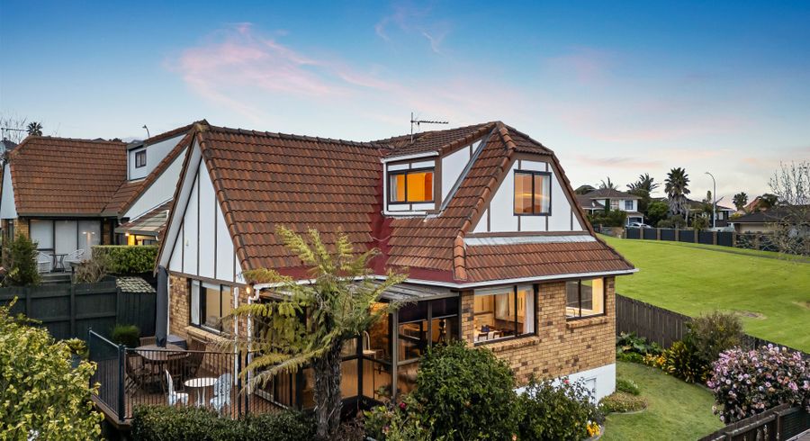  at 2/49 Dalwhinnie Parade, Highland Park, Manukau City, Auckland