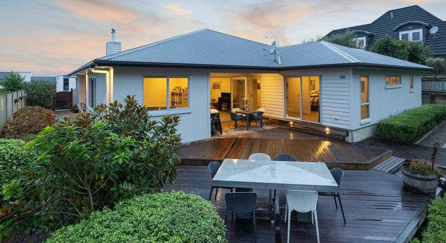  at 100 Ruapehu Drive, Fitzherbert, Palmerston North, Manawatu / Whanganui