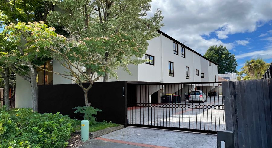  at 2/90 Springfield Road, St Albans, Christchurch