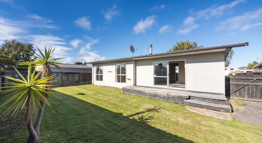  at 2/75 Kaimanawa Street, Kelvin Grove, Palmerston North
