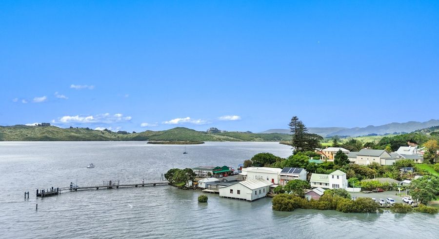  at 4 Russell Esplanade, Rawene, Far North, Northland