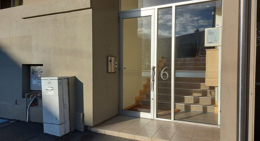 at 4/6 Elizabeth Street, Mount Victoria, Wellington