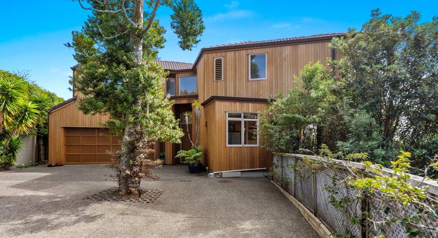  at 3/56 Castor Bay Road, Castor Bay, Auckland