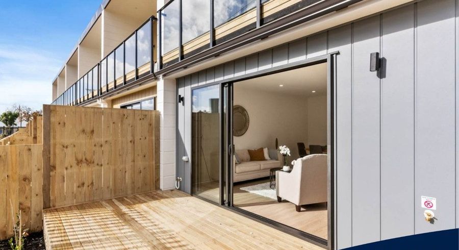  at 5/18 Ranui Station Road, Ranui, Auckland