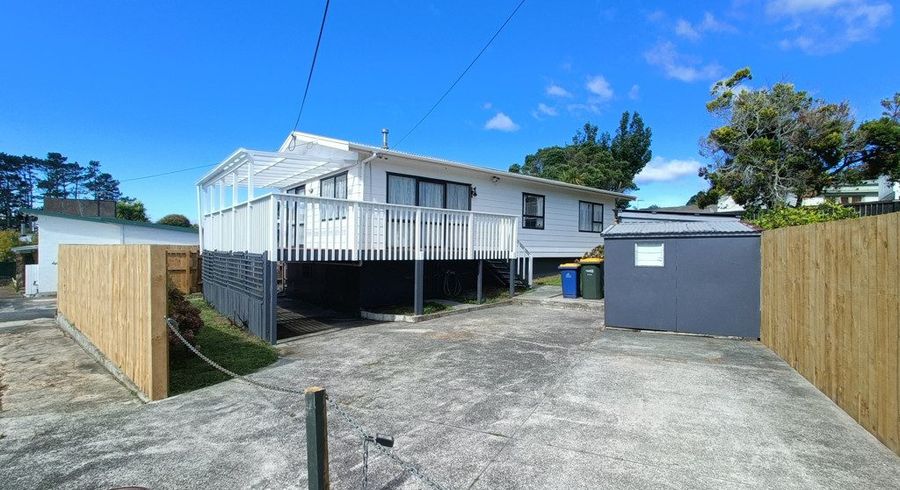  at 2/40C West Coast Road, Glen Eden, Waitakere City, Auckland