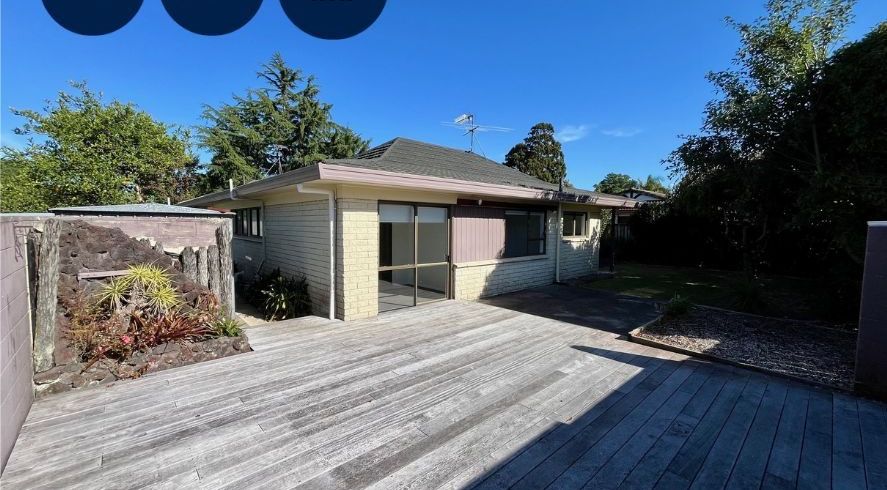  at 2/24 Beaumaris Way, Conifer Grove, Takanini