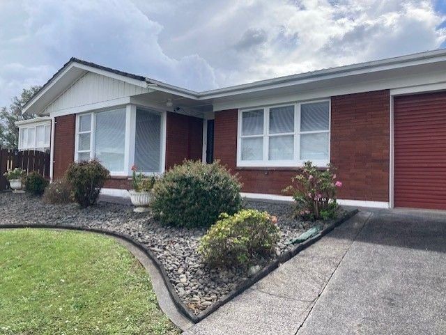  at 1/2 Kurnell Drive, Botany Downs, Manukau City, Auckland