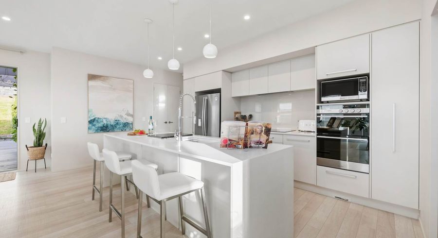  at 10 Doidge Street, Beachlands, Auckland