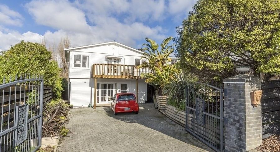  at 78 Grays Road, Camborne, Porirua, Wellington