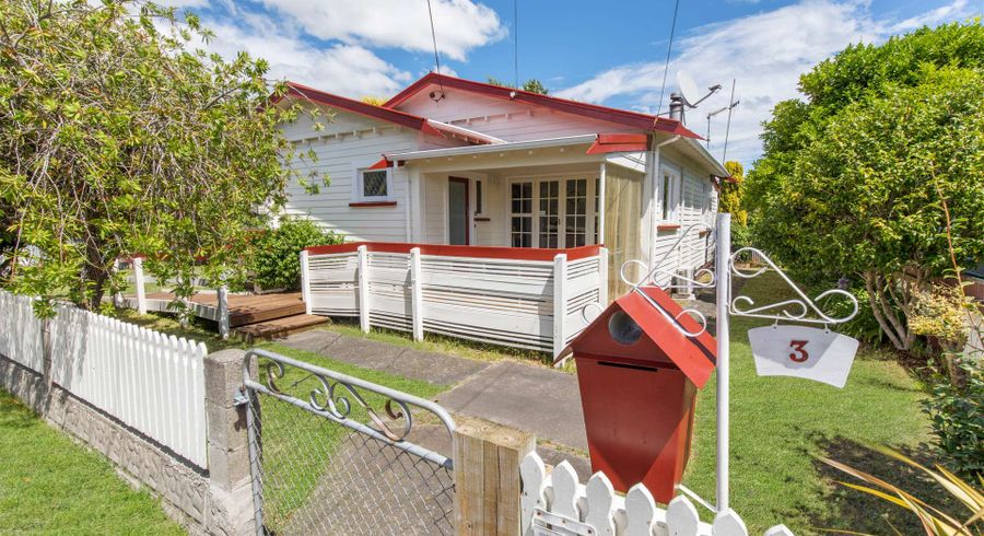  at 3 Carlton Avenue, Gonville, Whanganui