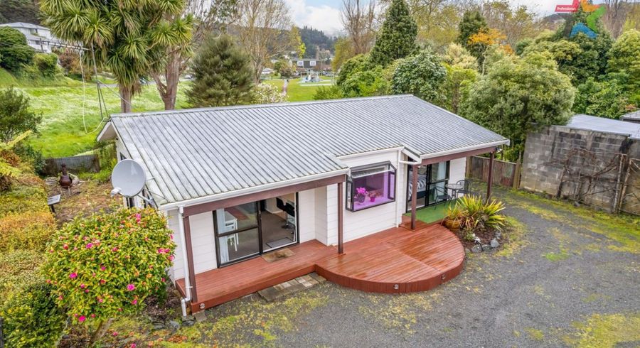  at 2/226 Eastern Hutt Road, Stokes Valley, Lower Hutt