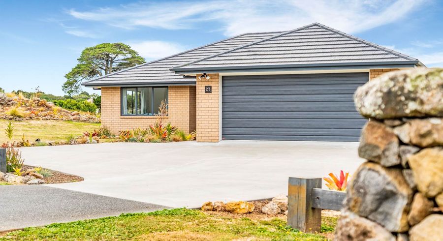  at 27 Heartstone Place, Kamo