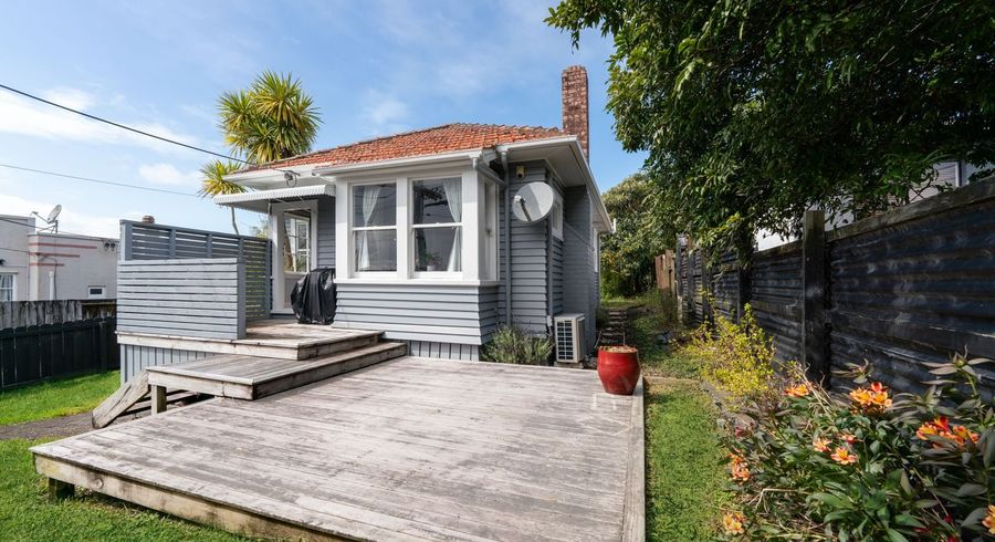  at 140 Titirangi Road, New Lynn, Waitakere City, Auckland