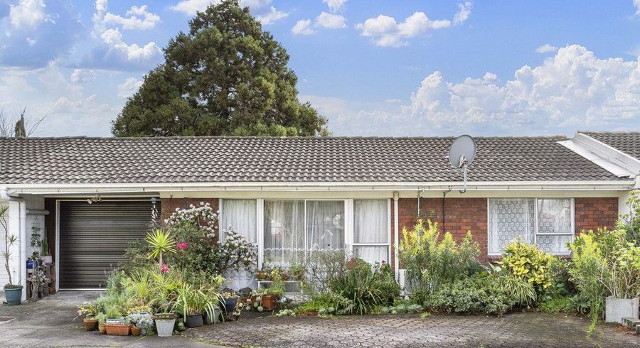  at 2/729 Te Atatu Road, Te Atatu Peninsula, Auckland