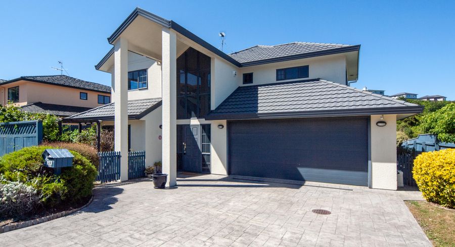  at 28 Amesbury Drive, Churton Park, Wellington