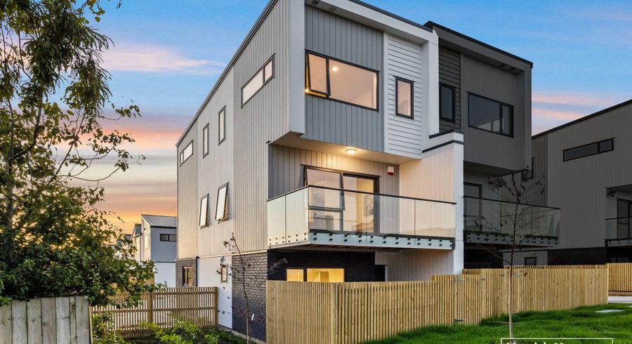  at 1/58 Hamlin Road, Mount Wellington, Auckland City, Auckland