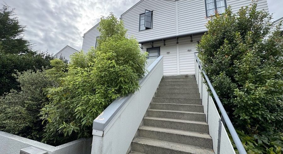  at 30/5 Carolina Place, Albany, North Shore City, Auckland