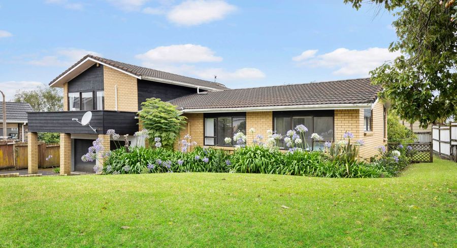  at 5 Wilmington Place, Forrest Hill, Auckland