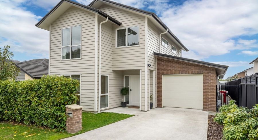  at 37 Somerby Mews, Silverstream, Upper Hutt