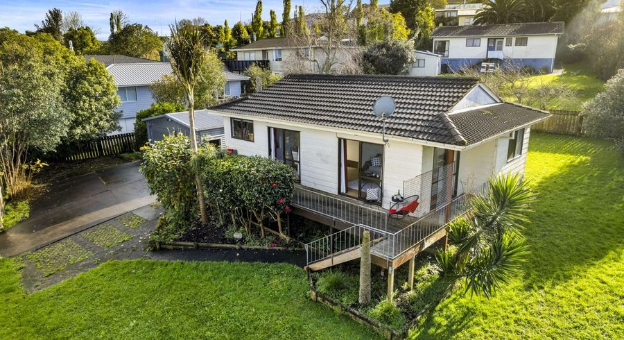  at 16 St Catherine Crescent, West Harbour, Auckland