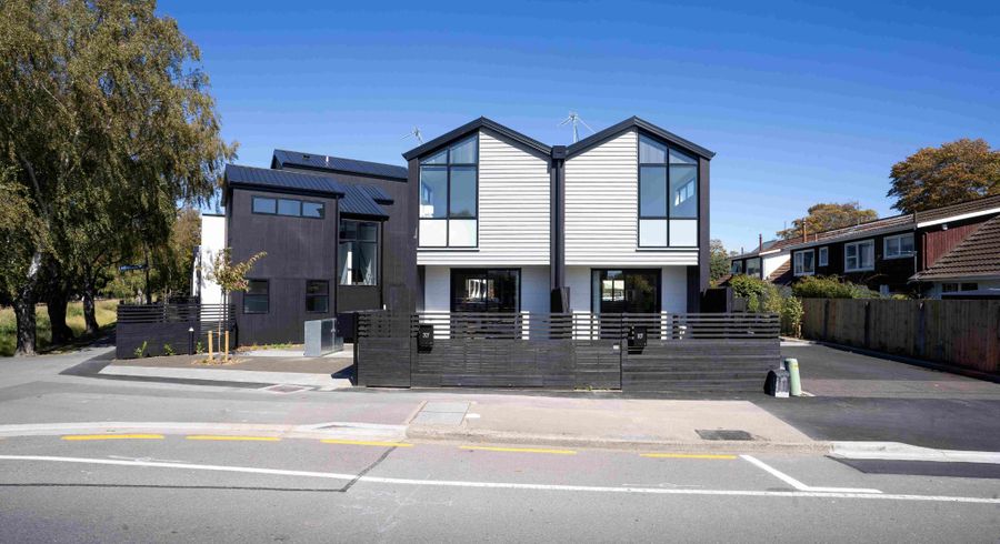  at 2/27 Harewood Road, Papanui, Christchurch City, Canterbury