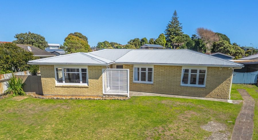  at 4 Colenso Place, Otaki Beach, Kapiti Coast, Wellington