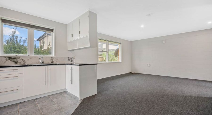  at 5/12 Reagan Road, Manukau, Auckland