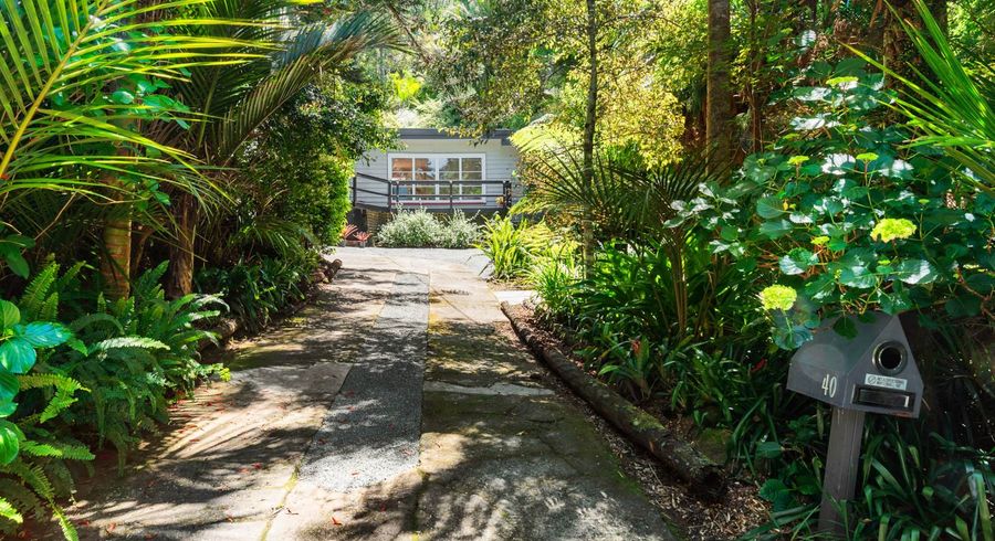  at 40 Mahoe Road, Titirangi, Auckland