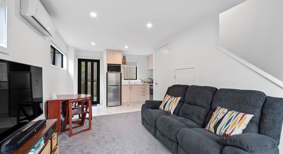  at 9/102 Millbrook Road, Sunnyvale, Auckland