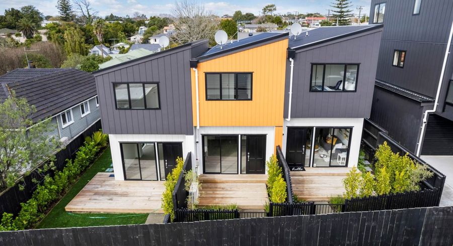  at 329 E Rangatira Road, Beach Haven, North Shore City, Auckland