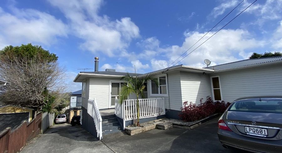  at 81 Hepburn Rd, Glendene, Waitakere City, Auckland