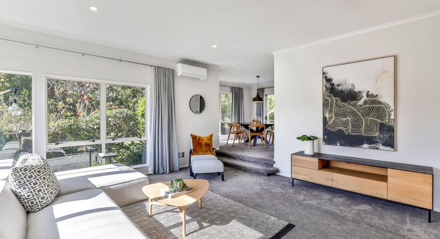  at 10 Woodfern Crescent, Titirangi, Auckland