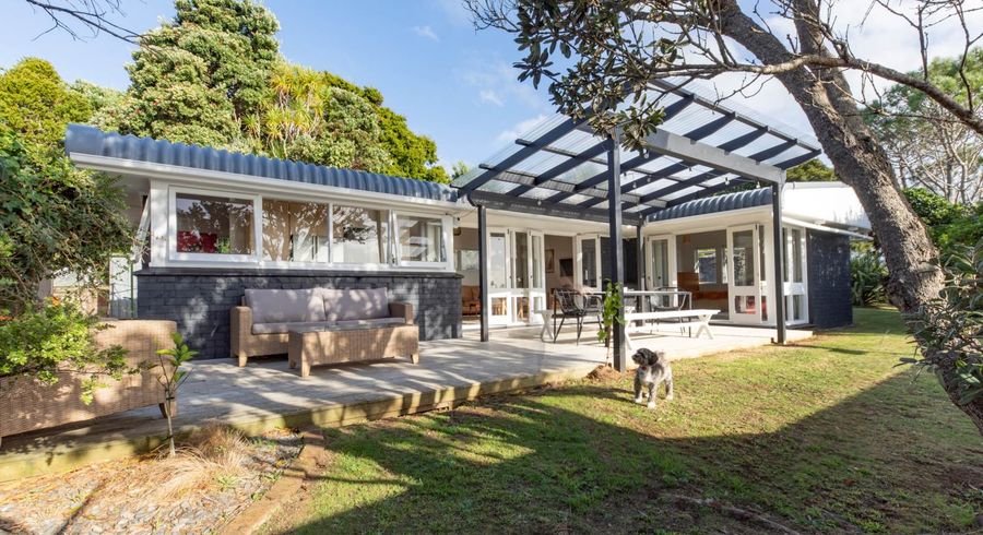  at 115 Piha Road, New Lynn