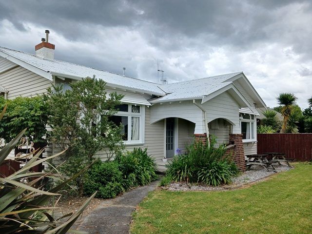  at 52 Manapouri Crescent, Hokowhitu, Palmerston North, Manawatu / Whanganui