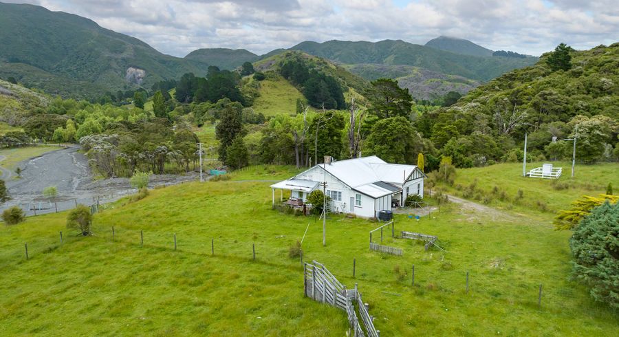  at 418 Kaiwaka Road, Martinborough, South Wairarapa, Wellington