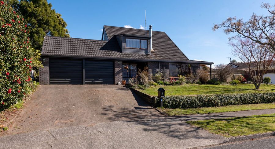  at 4 Aquarius Drive, Kawaha Point, Rotorua