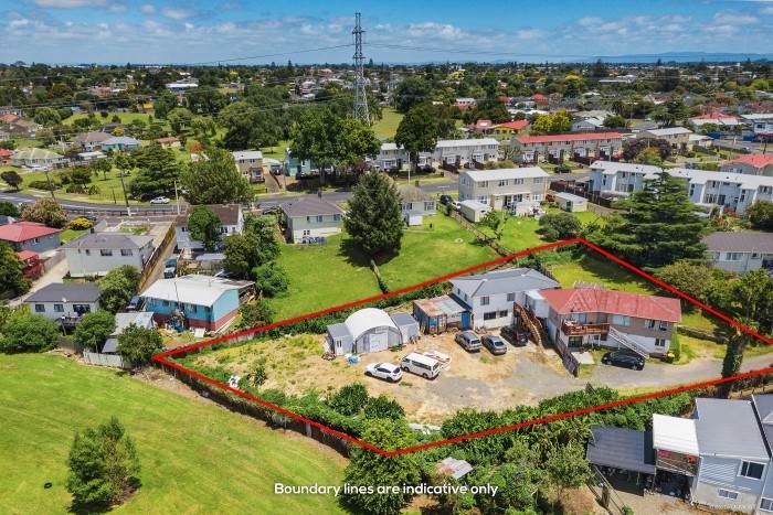  at 16 Garrett Place, Otara, Auckland
