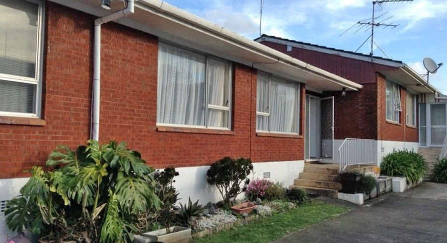  at 2/26 Tawhiri Road, One Tree Hill, Auckland City, Auckland