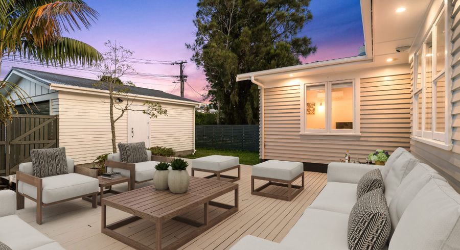  at 8 Becroft Drive, Forrest Hill, North Shore City, Auckland