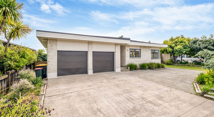  at 8 Indus Place, Half Moon Bay, Auckland