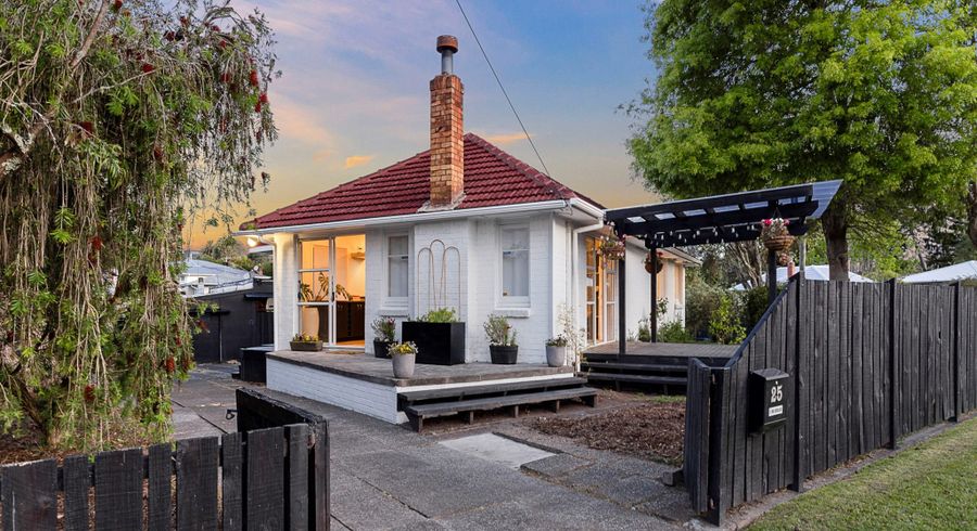  at 25A Daytona Road, Henderson, Auckland