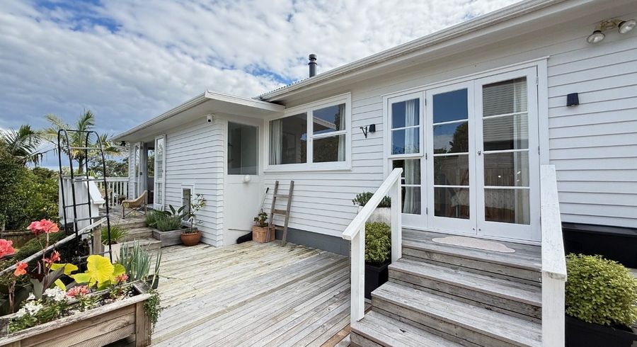  at 1/156 Carlisle Road, Browns Bay, North Shore City, Auckland