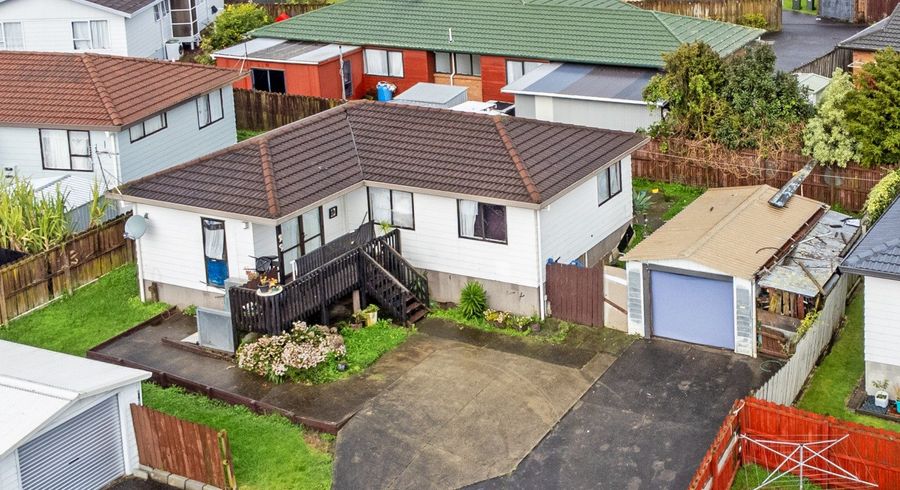  at 2/4 Myna Place, Weymouth, Manukau City, Auckland