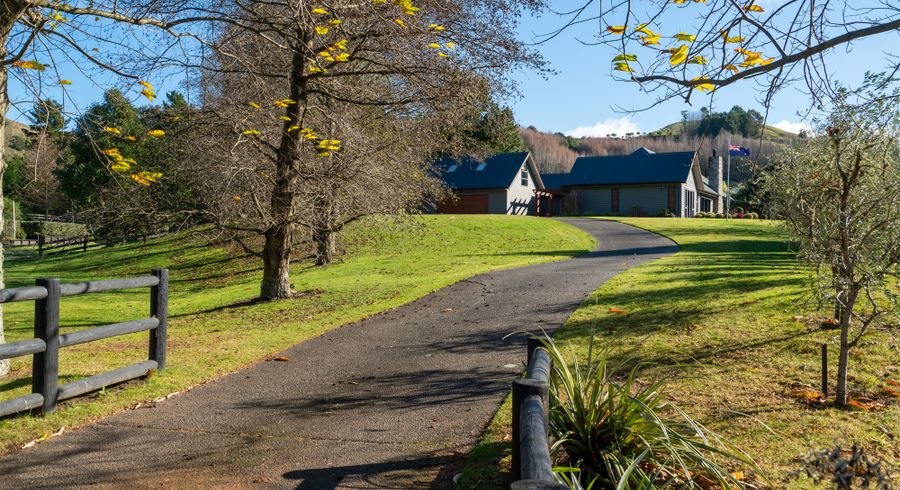  at 3 Chestnut Grove, Acacia Bay, Taupō