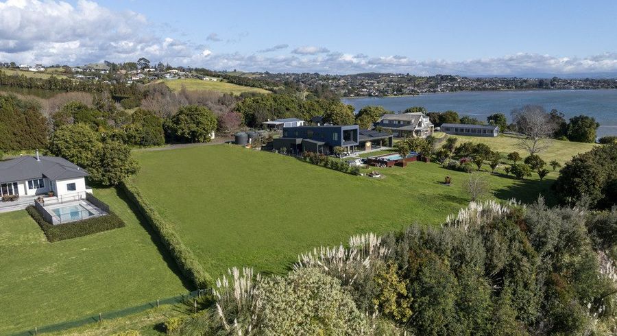  at 206 Ranginui Road, Welcome Bay, Tauranga, Bay Of Plenty