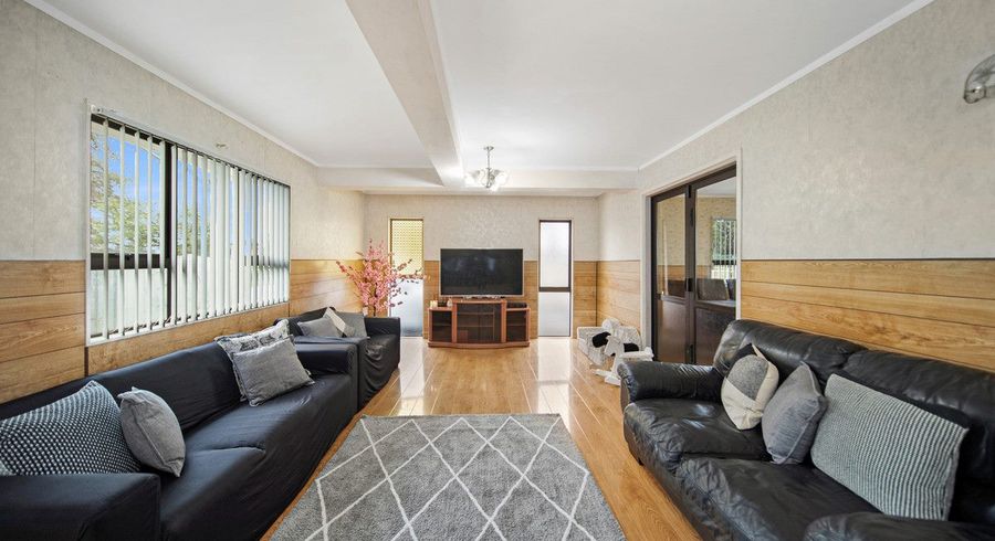  at 24 Wickman Way, Mangere East, Auckland